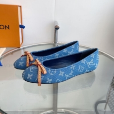 Louis Vuitton Slippers